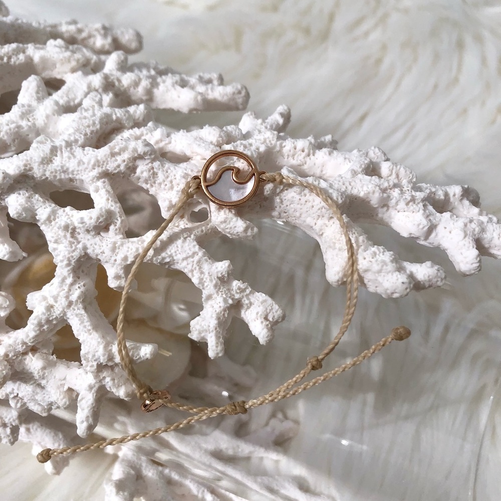 Pura Vida Ocean Wave Rope Bracelet
